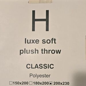 Luxe Soft Plush Throw